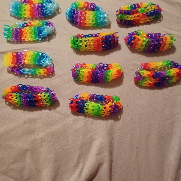 Bracelets - Picture 2 of 4